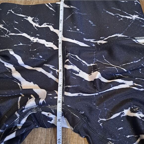 NWOT Terez Hi Shine Leggings $100 Onyx Black Marble Women Size XX Small Graphic - Picture 3 of 4